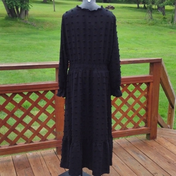 Black Long Sleeve V Neck Swiss Dot Smocked Maxi Dress Size XL - Picture 5 of 12